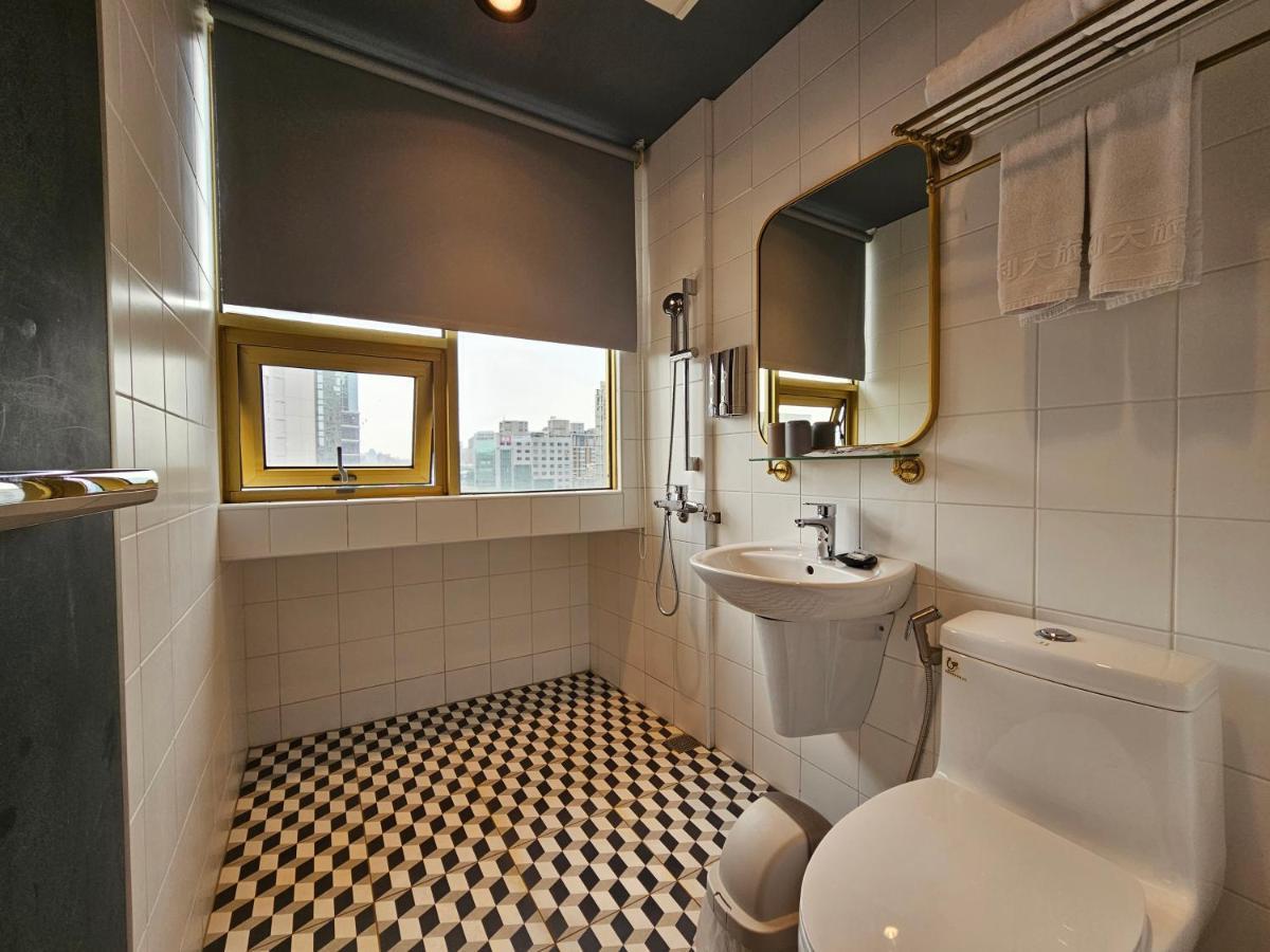 Modern Inn Taichung Exterior foto